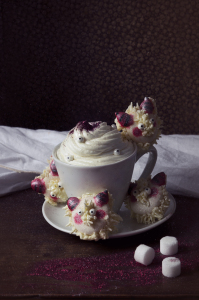 Macaroonster, macarons ganache chocolat blanc 
©Photographie et stylisme culinaire Qui a volé les tartes ?