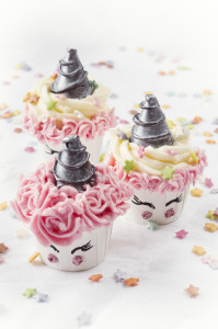 Champicornes cupcakes, les champignons qui t'envoient au pays des licornes !  
©Photographie et stylisme culinaire Qui a volé les tartes ?